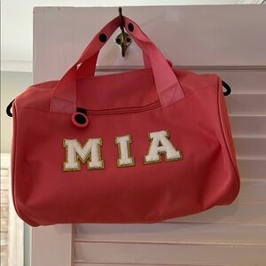 Pink Travel Bag with Durable Canvas Design